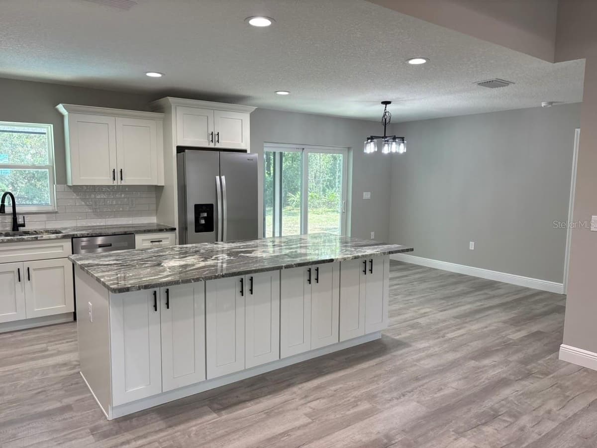 4888 MAVERICK COURT — photo 10 of 37