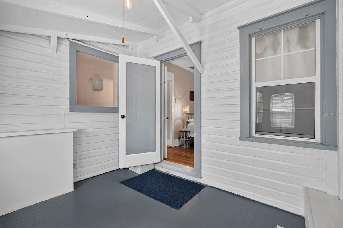 28 JOINER STREET — photo 32 of 44