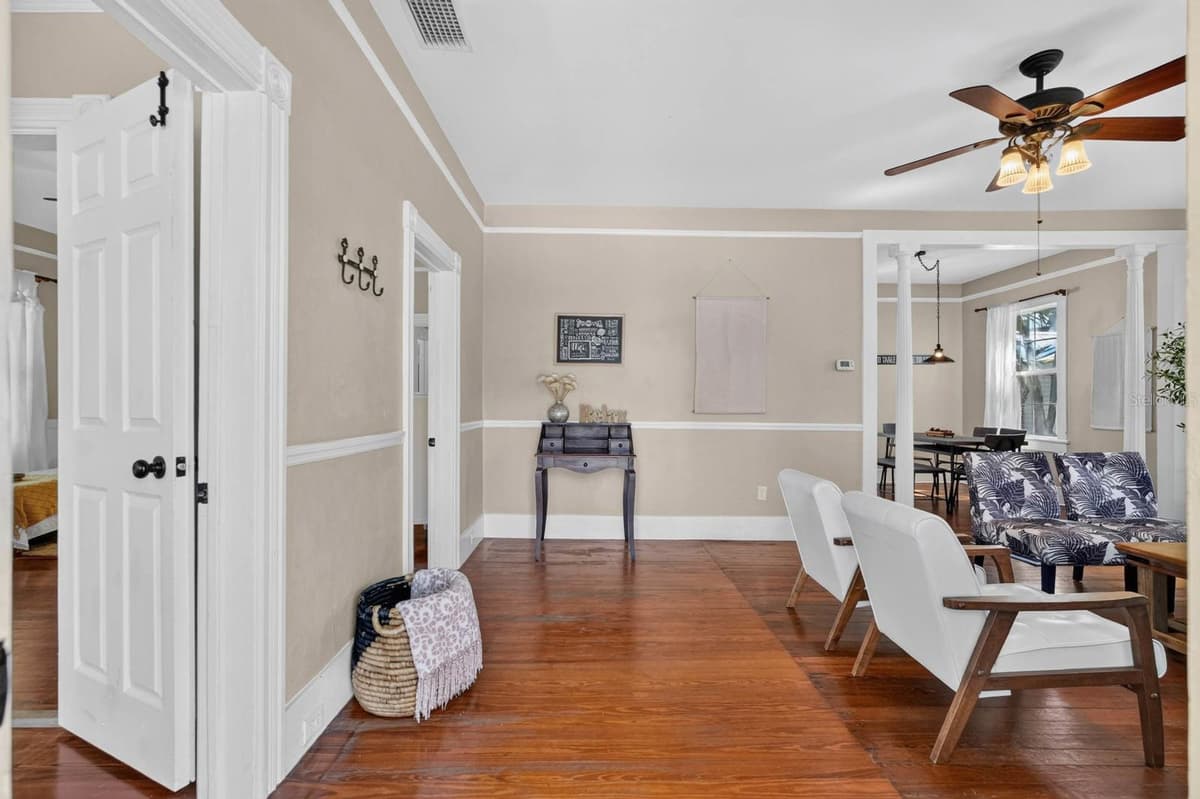 28 JOINER STREET — photo 11 of 44