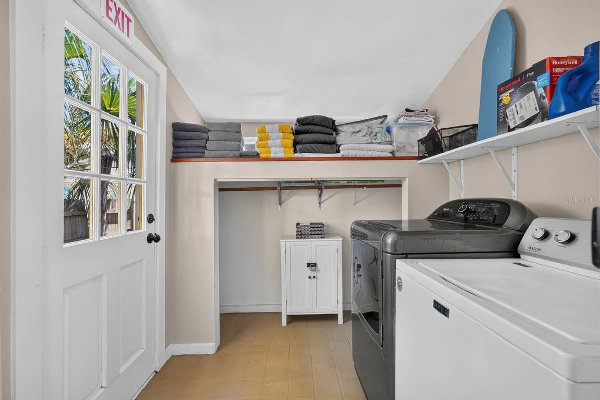 28 JOINER STREET — photo 31 of 44