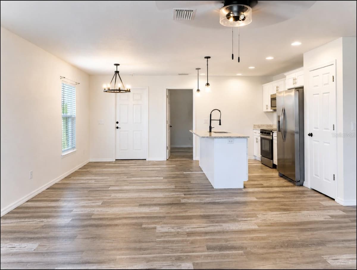 318 EUCALYPTUS ROAD — photo 2 of 21