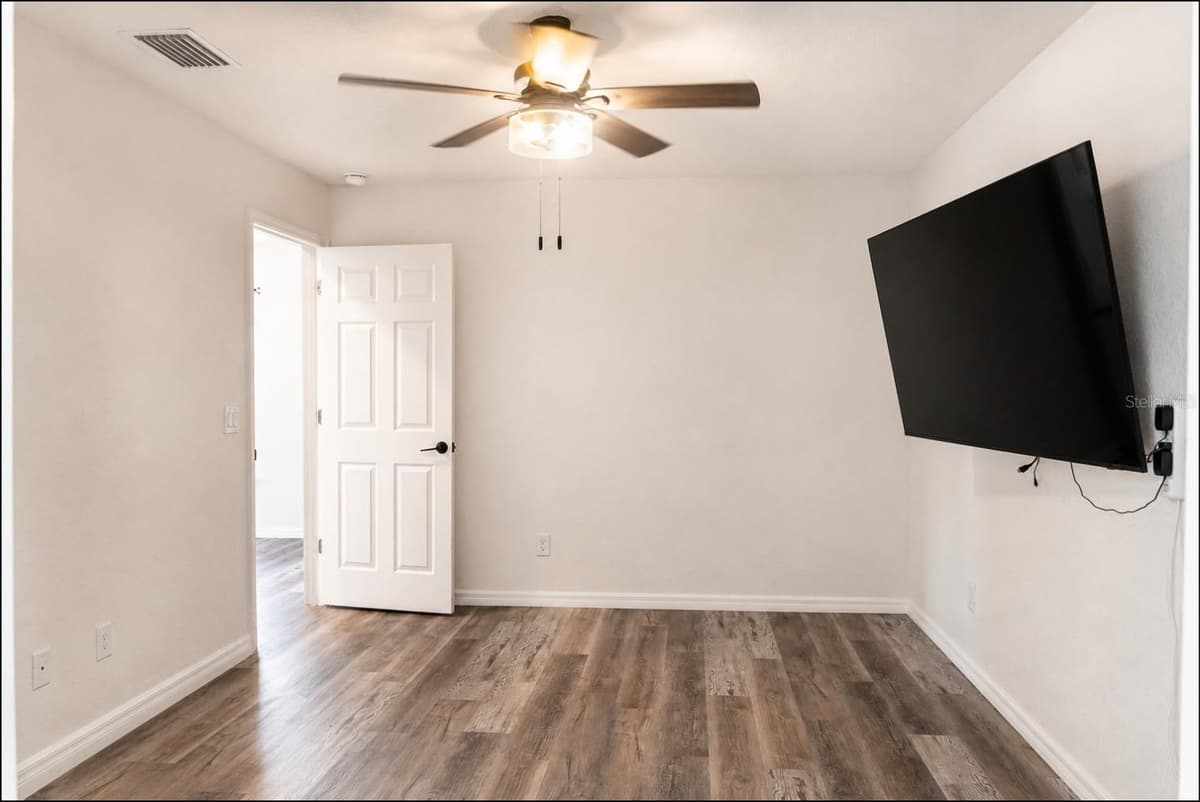 318 EUCALYPTUS ROAD — photo 9 of 21