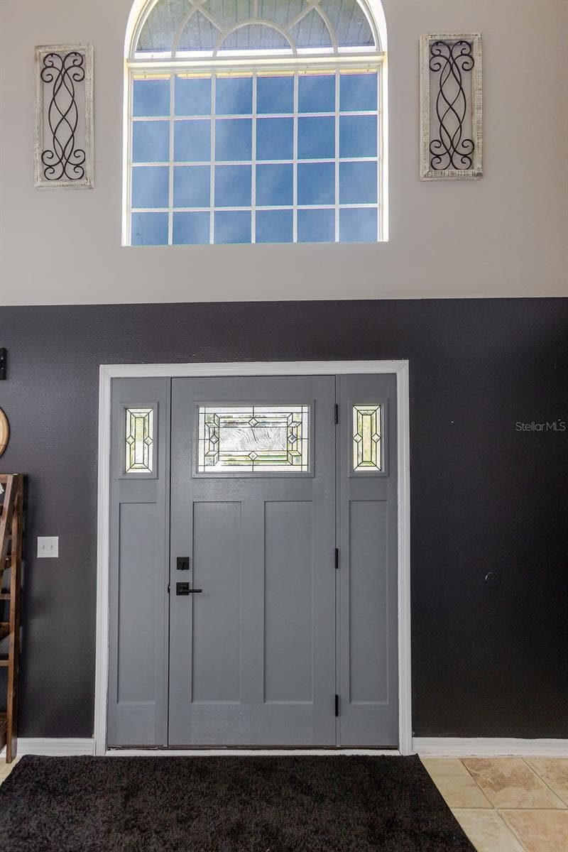 11083 MAYBIRD AVENUE — photo 5 of 89