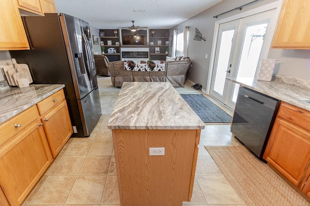 11083 MAYBIRD AVENUE — photo 18 of 89