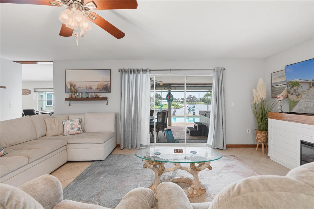 2284 BROAD RANCH DRIVE — photo 4 of 58