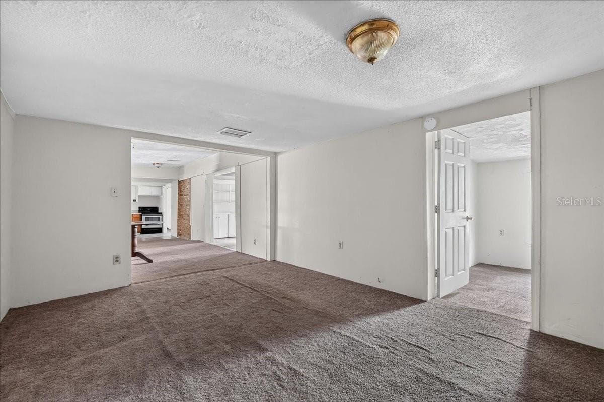 130 WINDY HILLS ROAD — photo 12 of 78