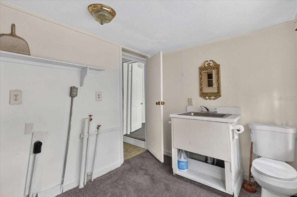 130 WINDY HILLS ROAD — photo 41 of 78