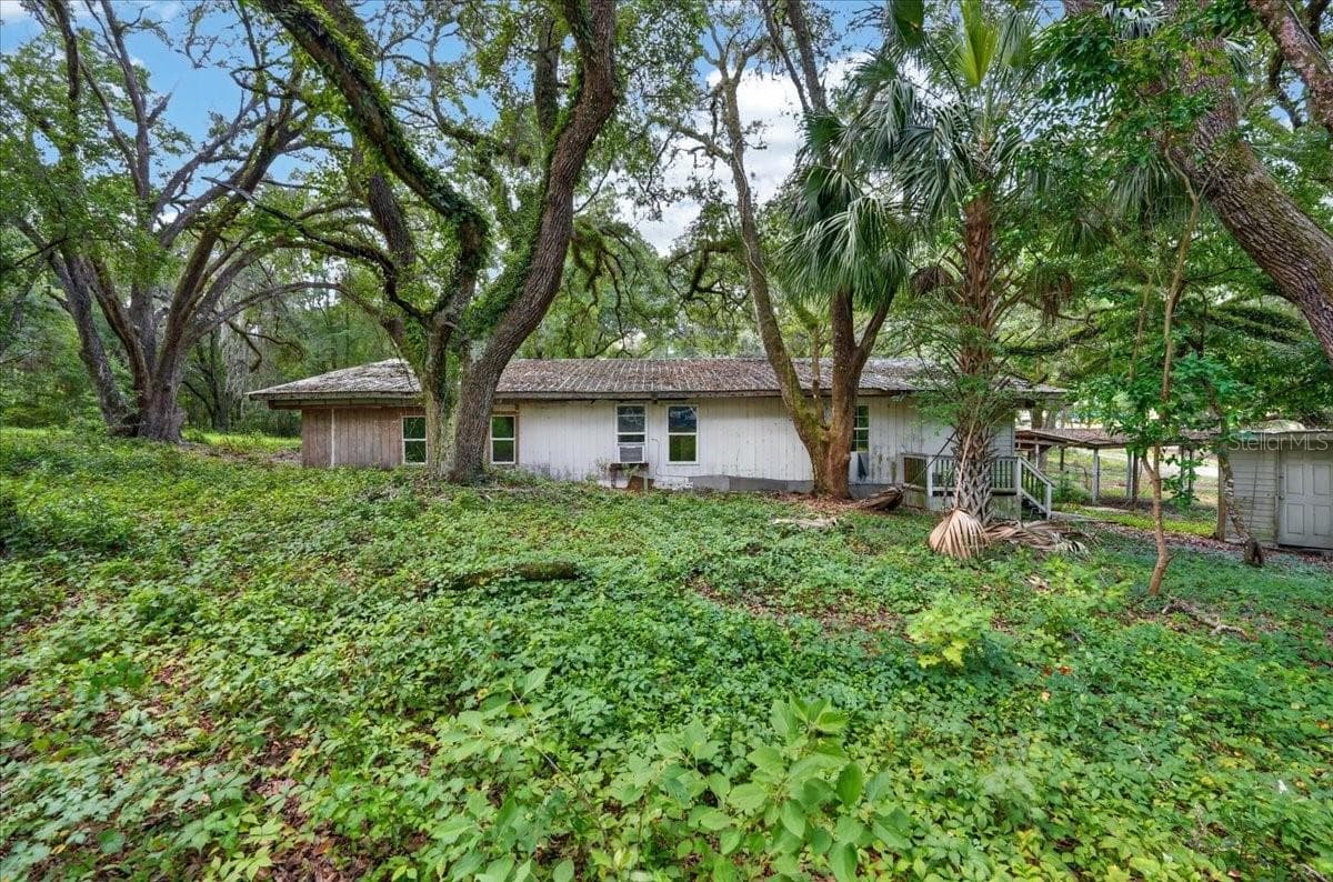 130 WINDY HILLS ROAD — photo 43 of 78