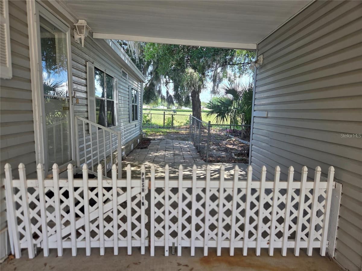 3224 MANATEE ROAD — photo 4 of 50