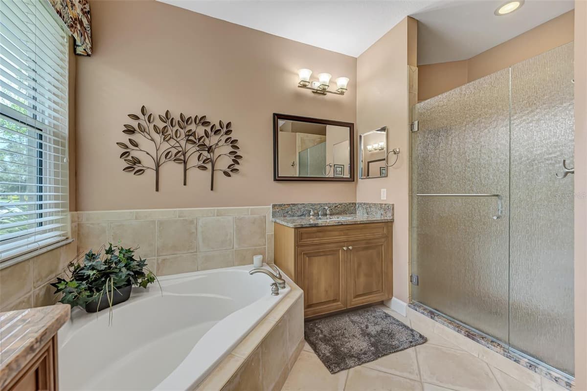 13392 GOLF POINTE DRIVE — photo 24 of 91
