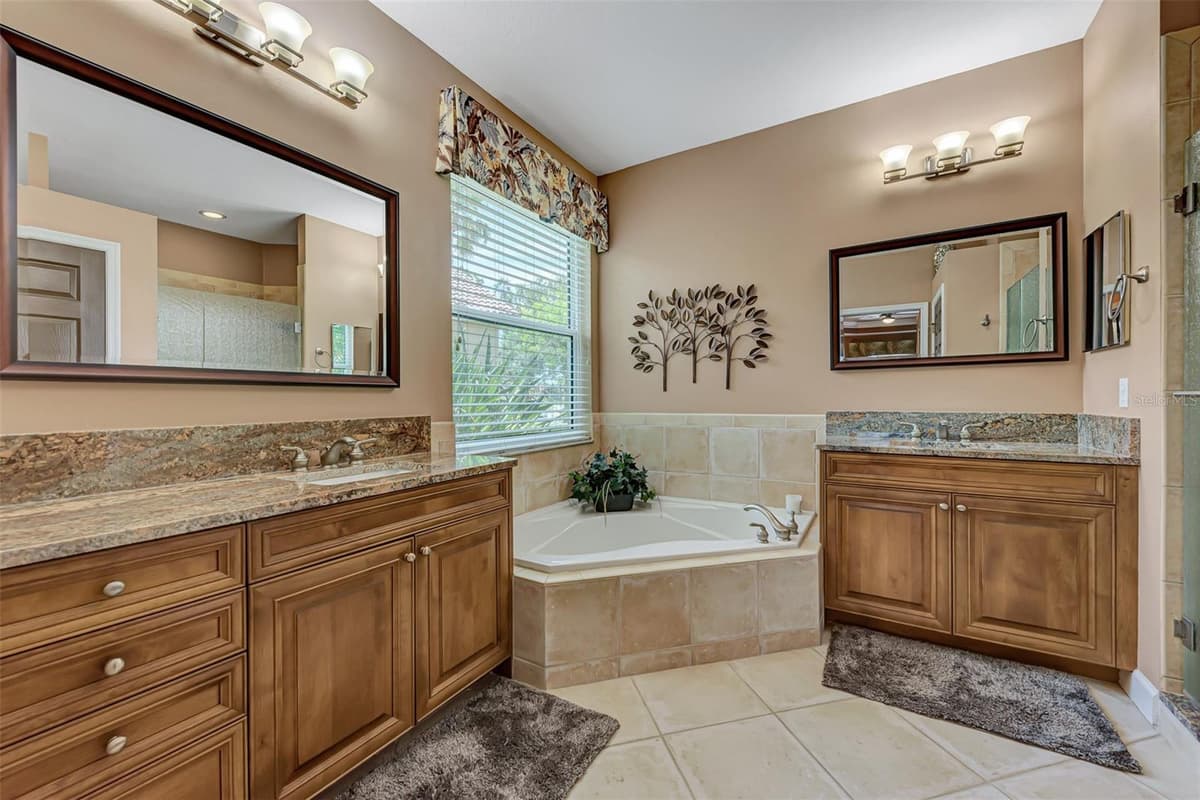 13392 GOLF POINTE DRIVE — photo 23 of 91