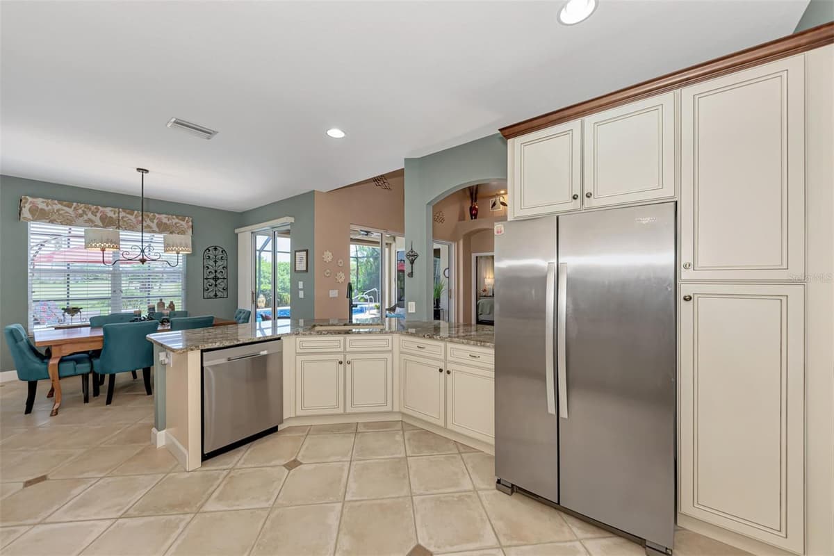 13392 GOLF POINTE DRIVE — photo 14 of 91