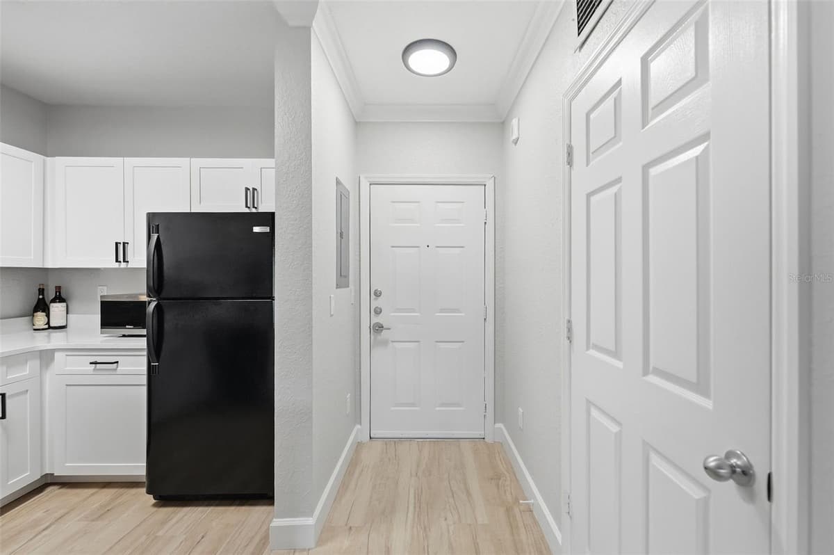 202 SOUTH STREET — photo 12 of 41
