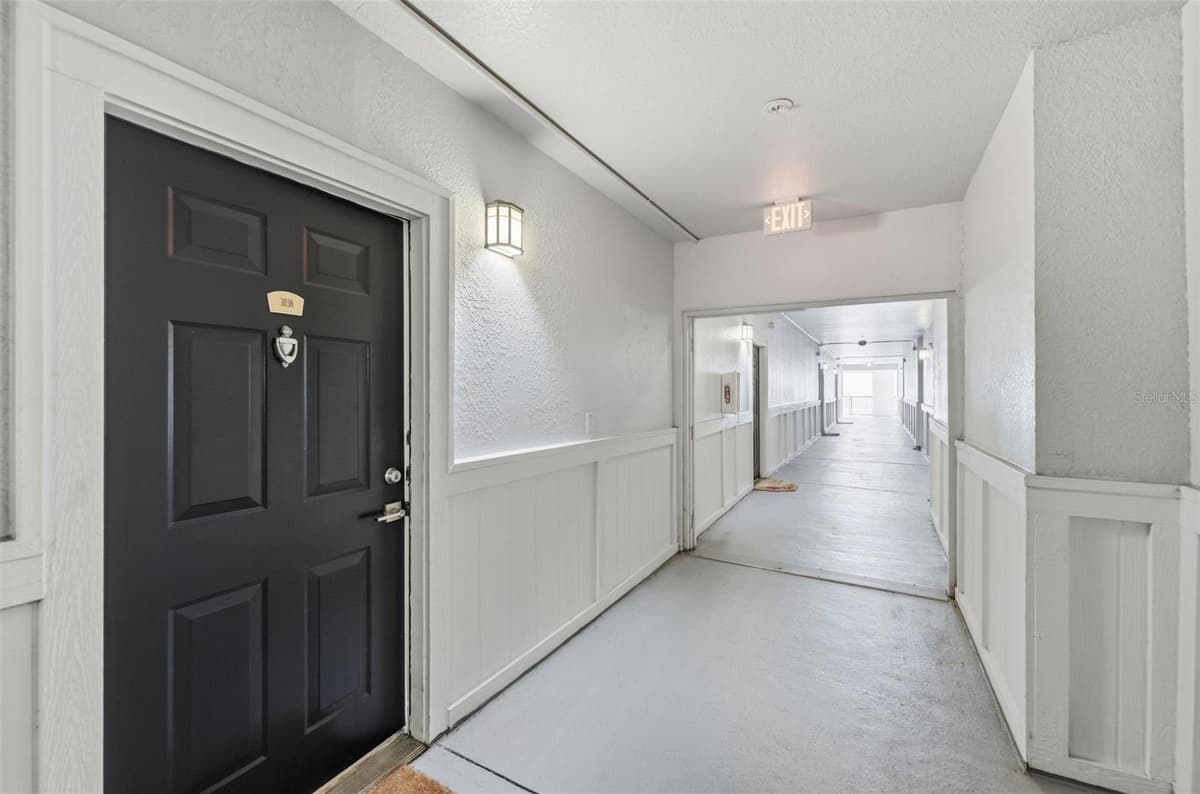 202 SOUTH STREET — photo 10 of 41