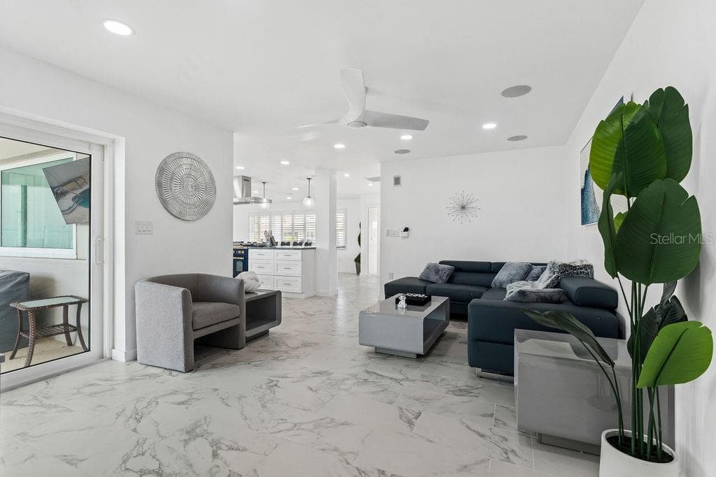 340 PALM ISLAND — photo 17 of 80