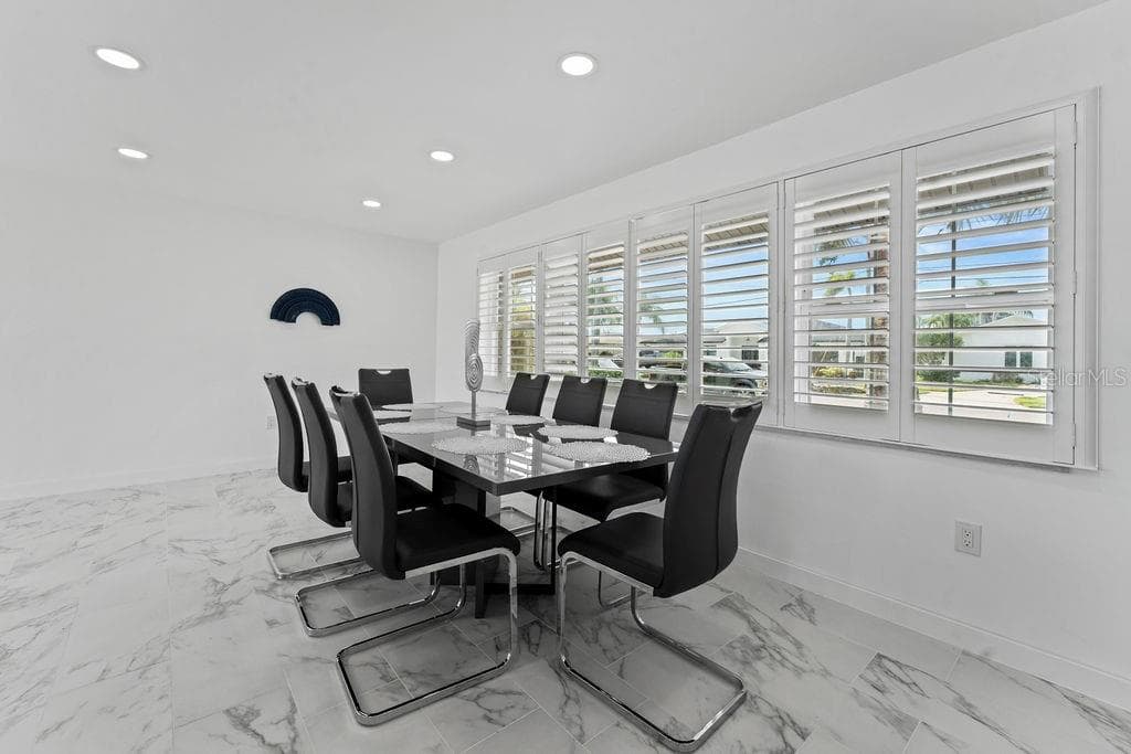 340 PALM ISLAND — photo 36 of 80