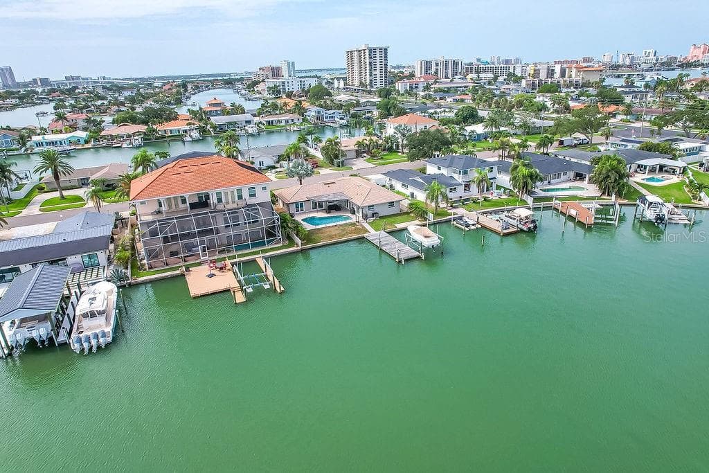 340 PALM ISLAND — photo 8 of 80