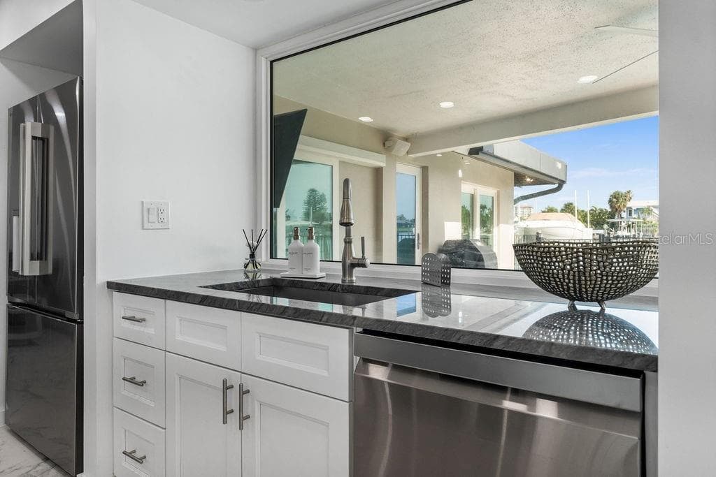 340 PALM ISLAND — photo 44 of 80