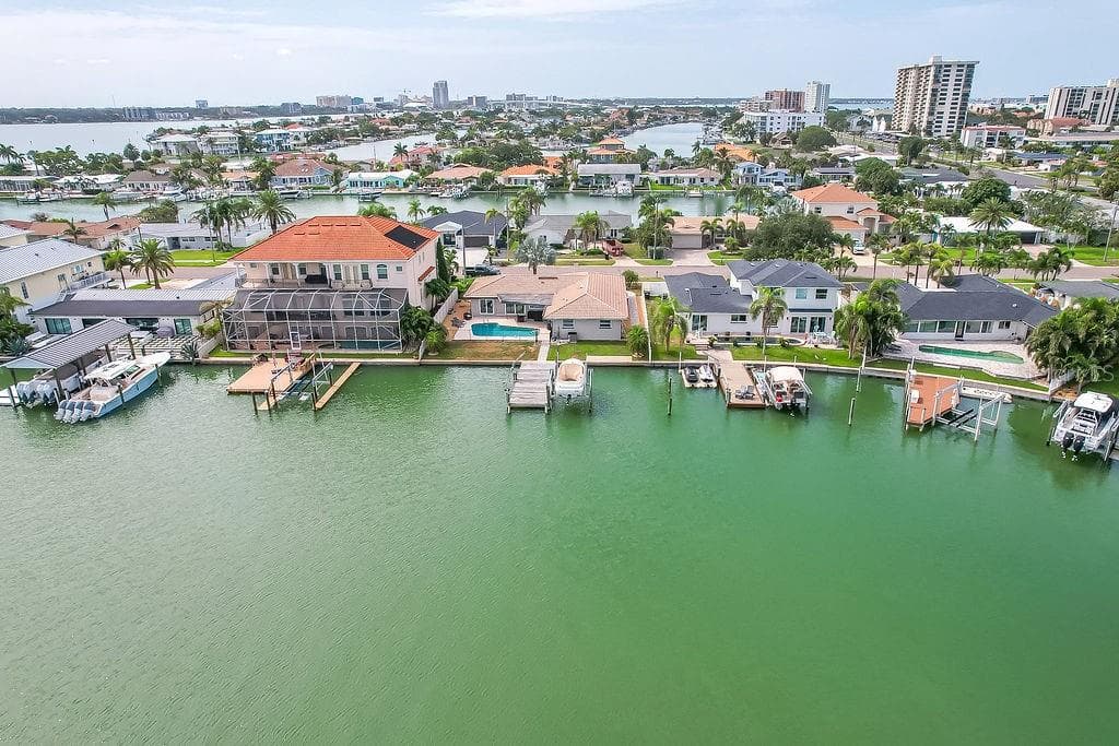 340 PALM ISLAND — photo 7 of 80