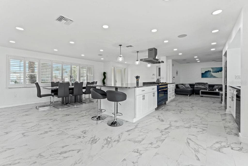 340 PALM ISLAND — photo 40 of 80