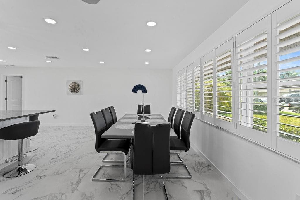 340 PALM ISLAND — photo 35 of 80