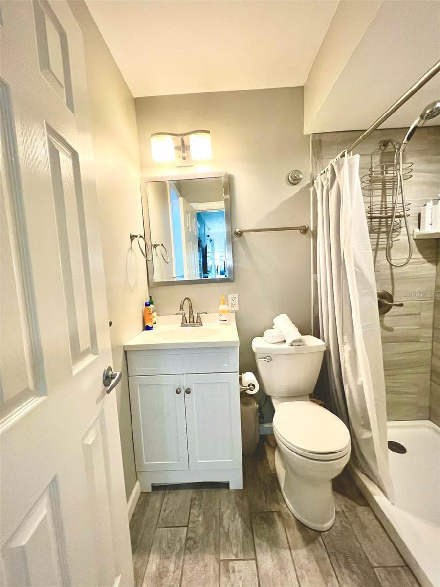 6802 GULF WINDS DRIVE — photo 11 of 14