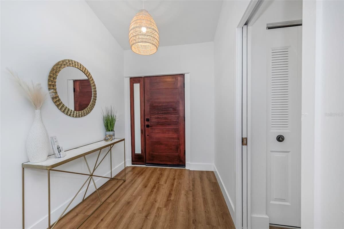 328 BAY HILLS BOULEVARD — photo 3 of 64