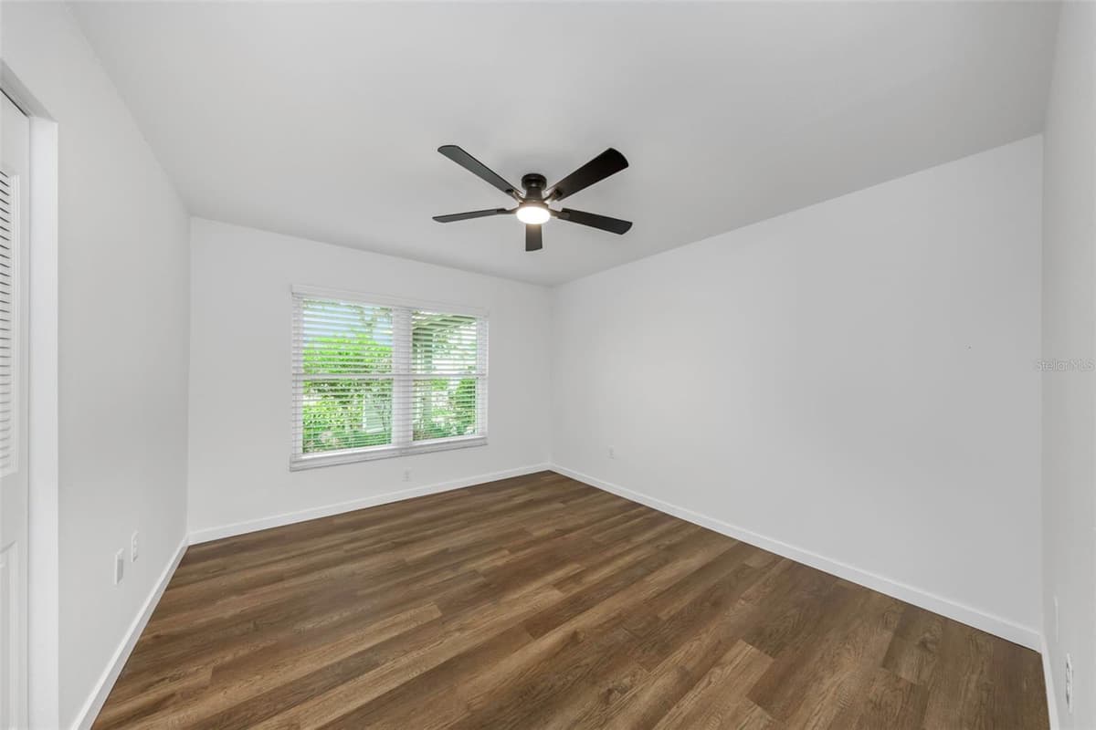 328 BAY HILLS BOULEVARD — photo 37 of 64