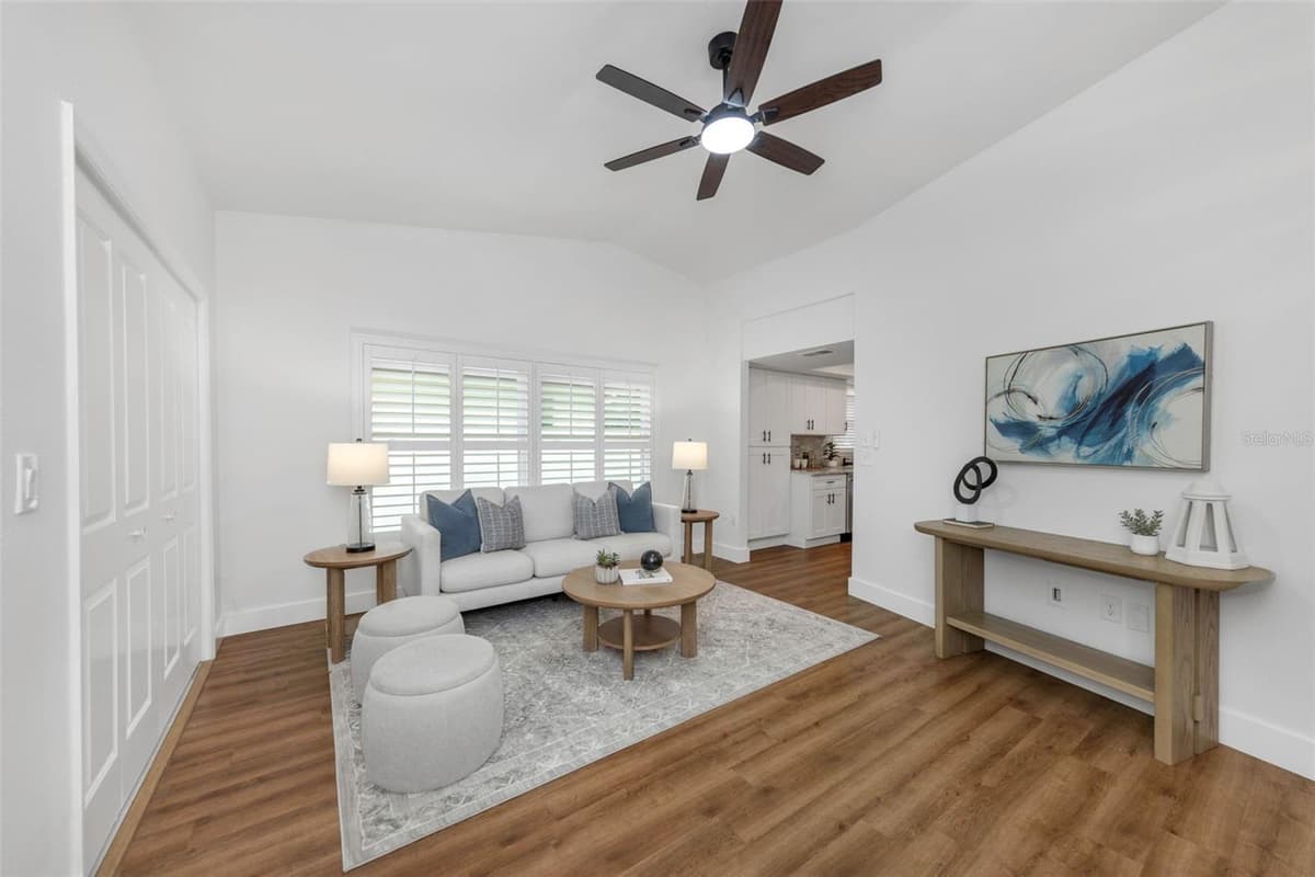 328 BAY HILLS BOULEVARD — photo 20 of 64