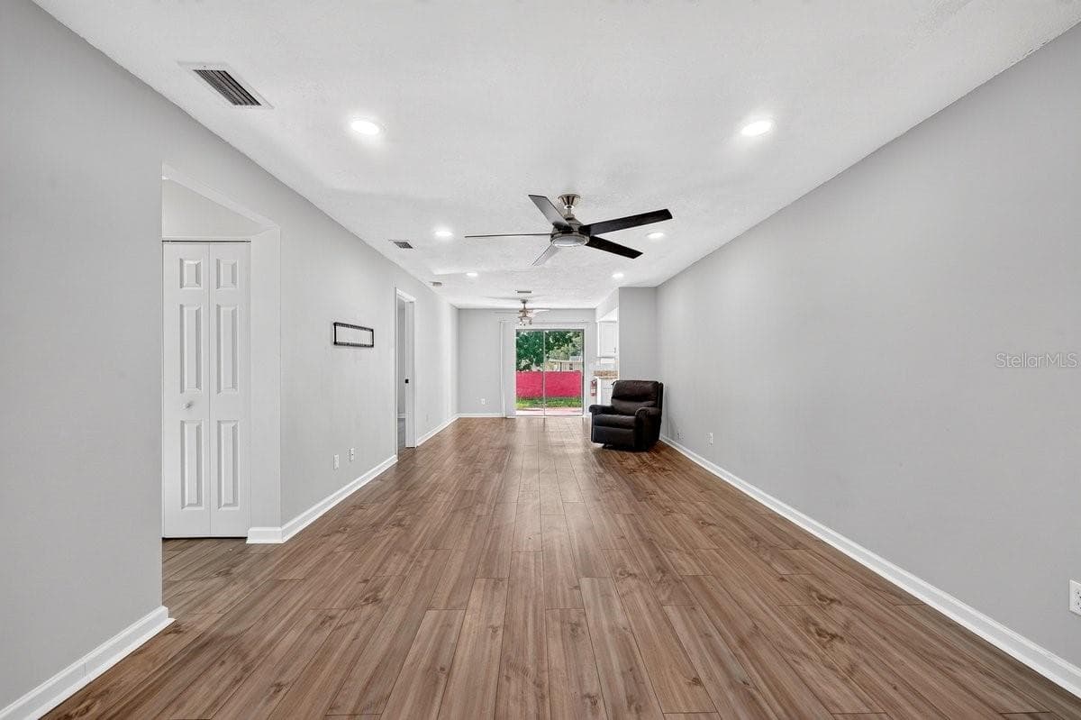 1004 EGRET COURT — photo 19 of 37