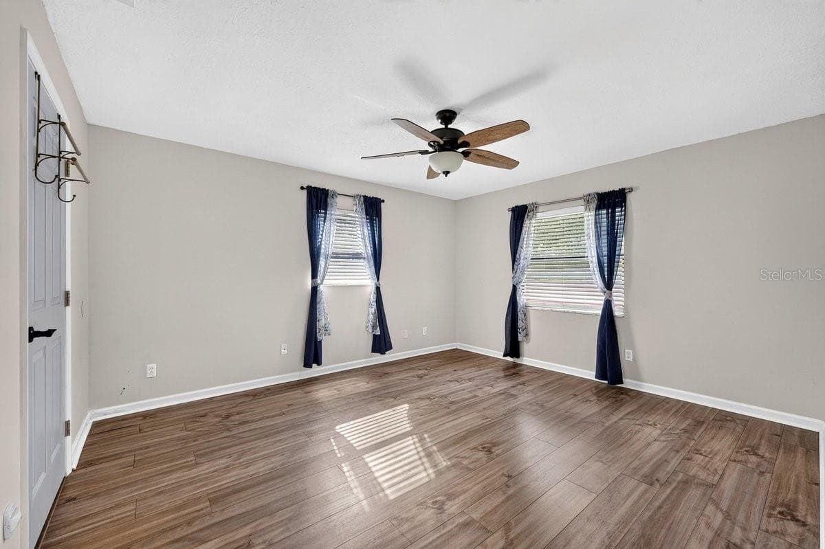 1004 EGRET COURT — photo 6 of 37