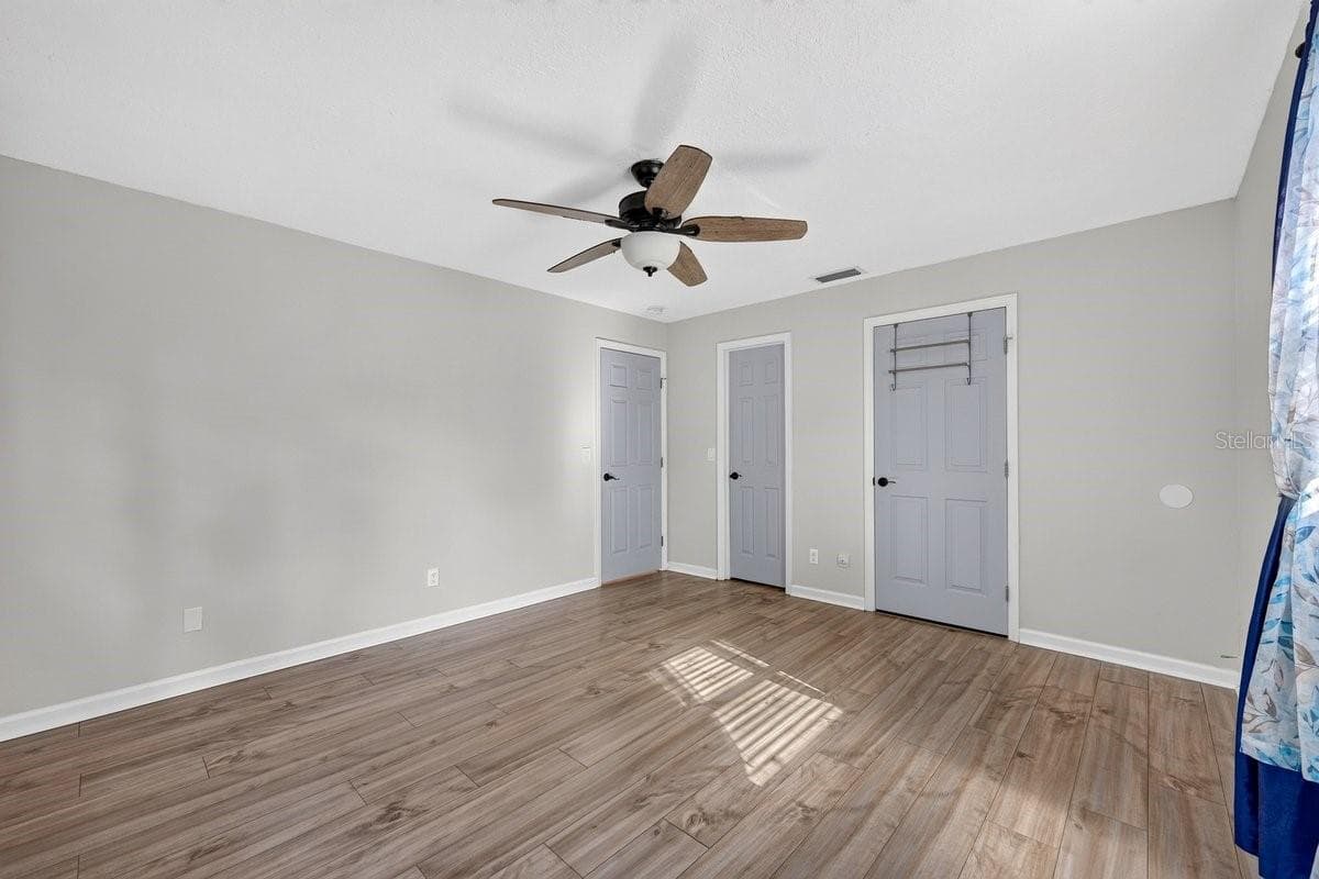 1004 EGRET COURT — photo 11 of 37