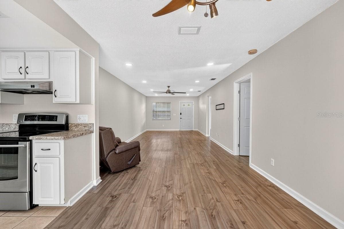 1004 EGRET COURT — photo 20 of 37