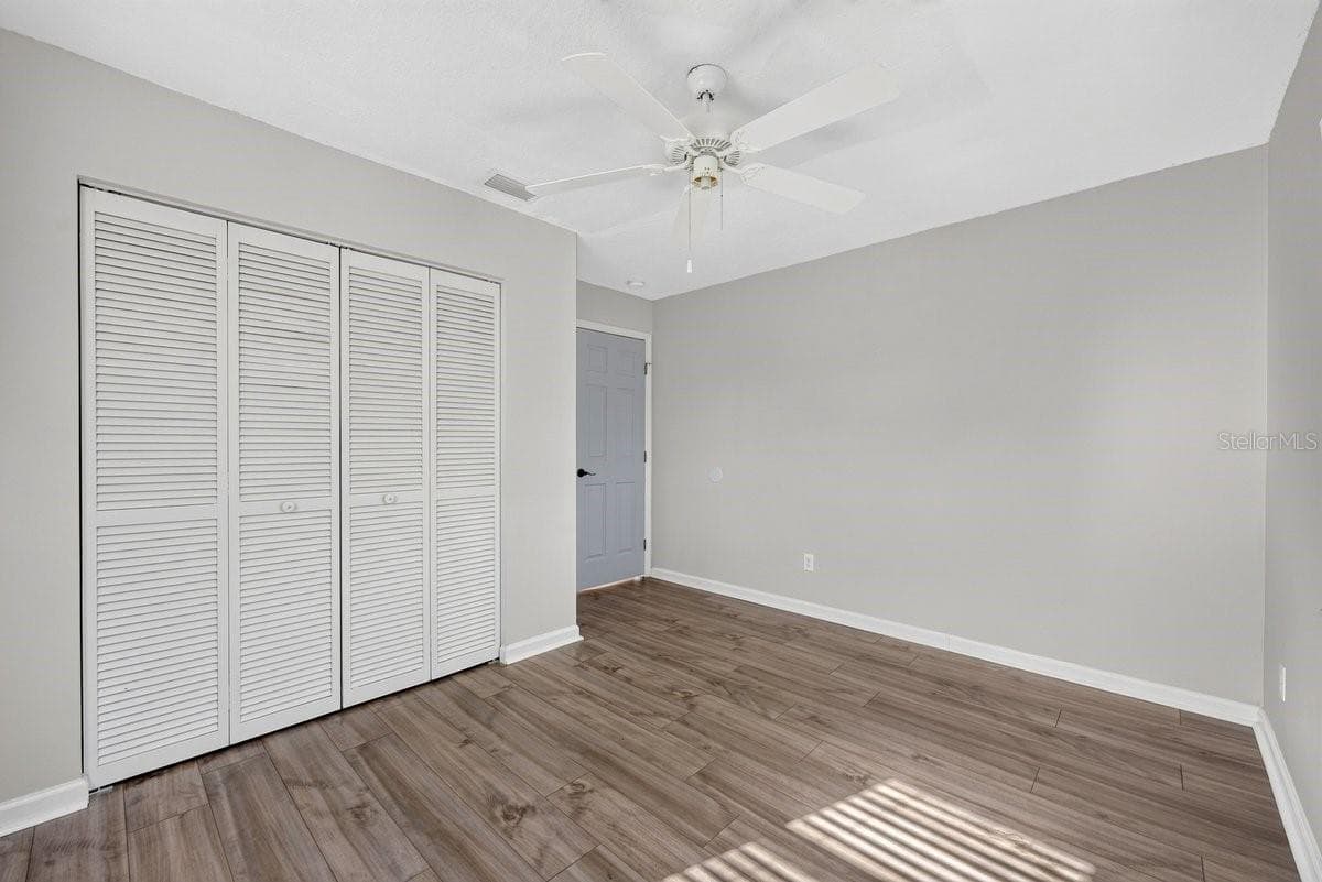 1004 EGRET COURT — photo 9 of 37