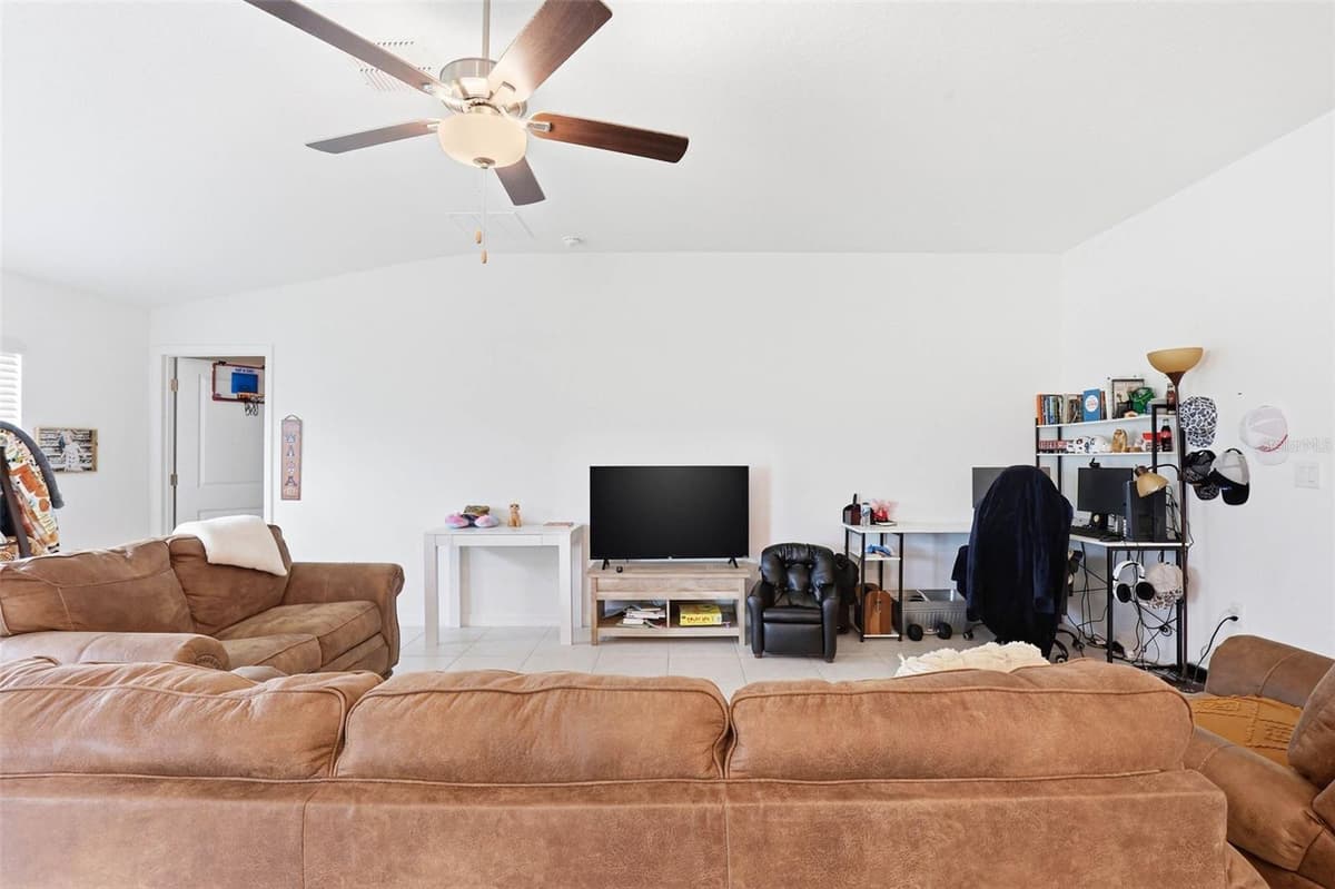 3607 NATURAL TRACE STREET — photo 14 of 48