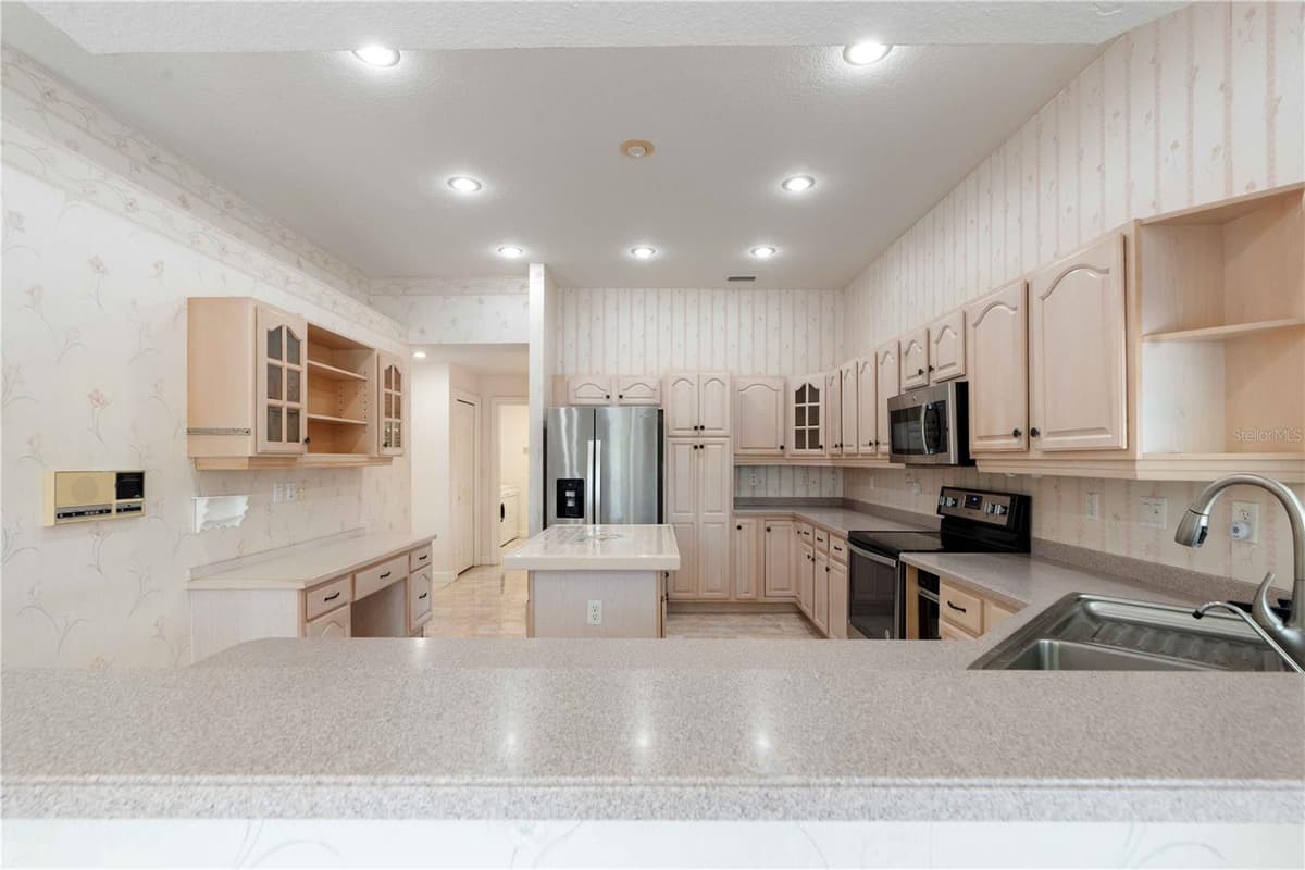 2122 PLATINUM DRIVE — photo 14 of 55
