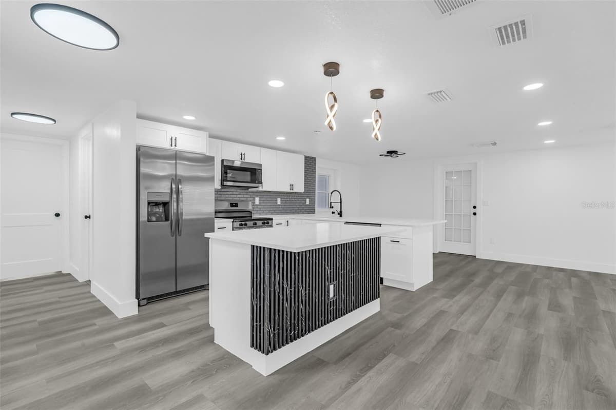 3325 DARLINGTON ROAD — photo 15 of 33