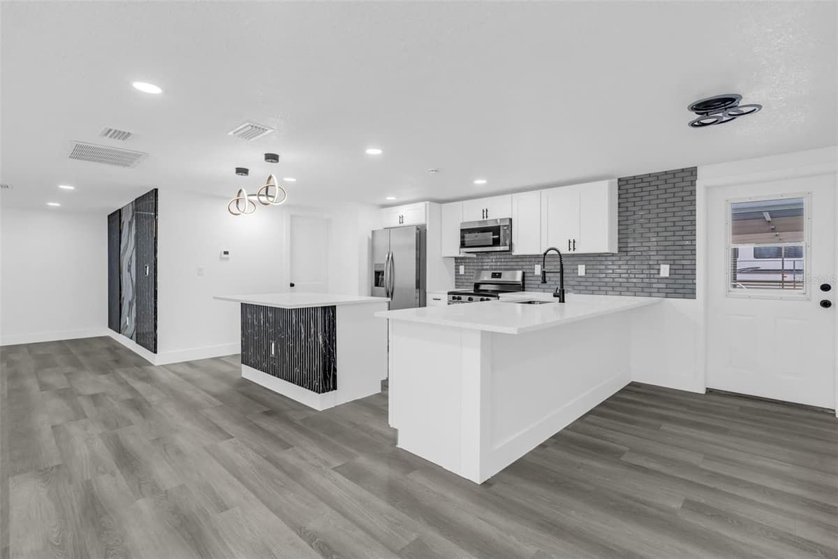 3325 DARLINGTON ROAD — photo 16 of 33