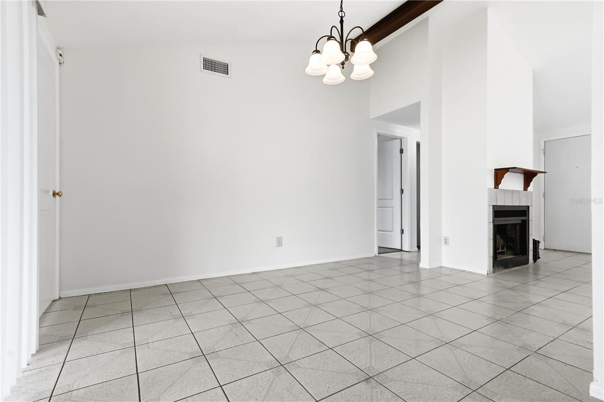 9704 SHALIMAR COURT — photo 15 of 42