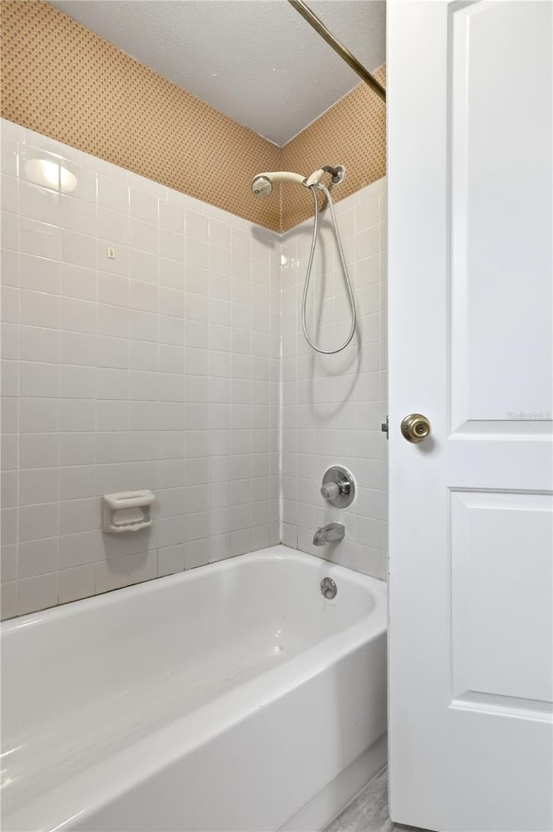 9704 SHALIMAR COURT — photo 23 of 42