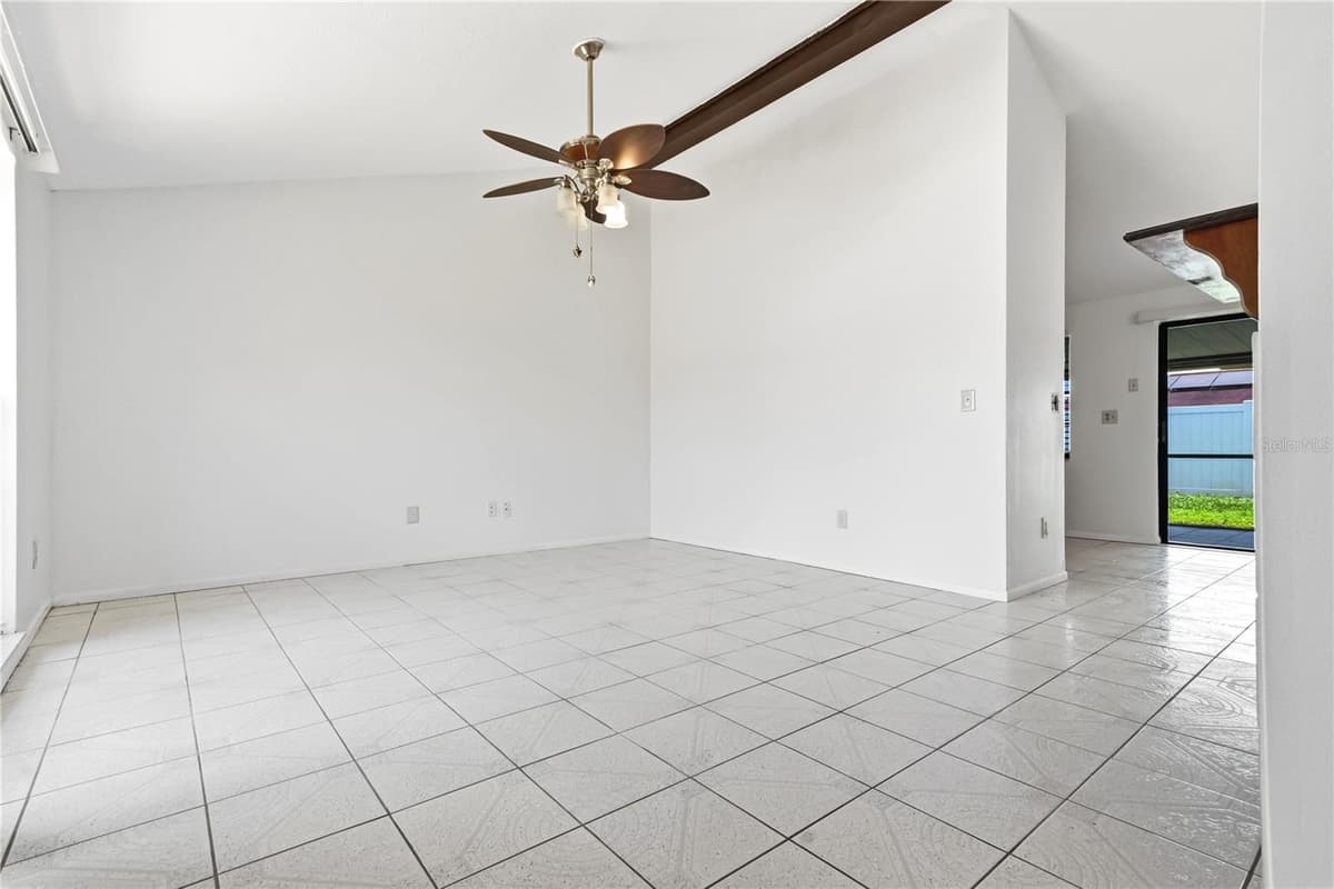 9704 SHALIMAR COURT — photo 9 of 42