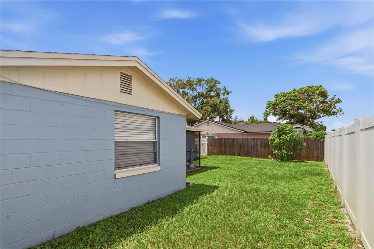 9704 SHALIMAR COURT — photo 40 of 42