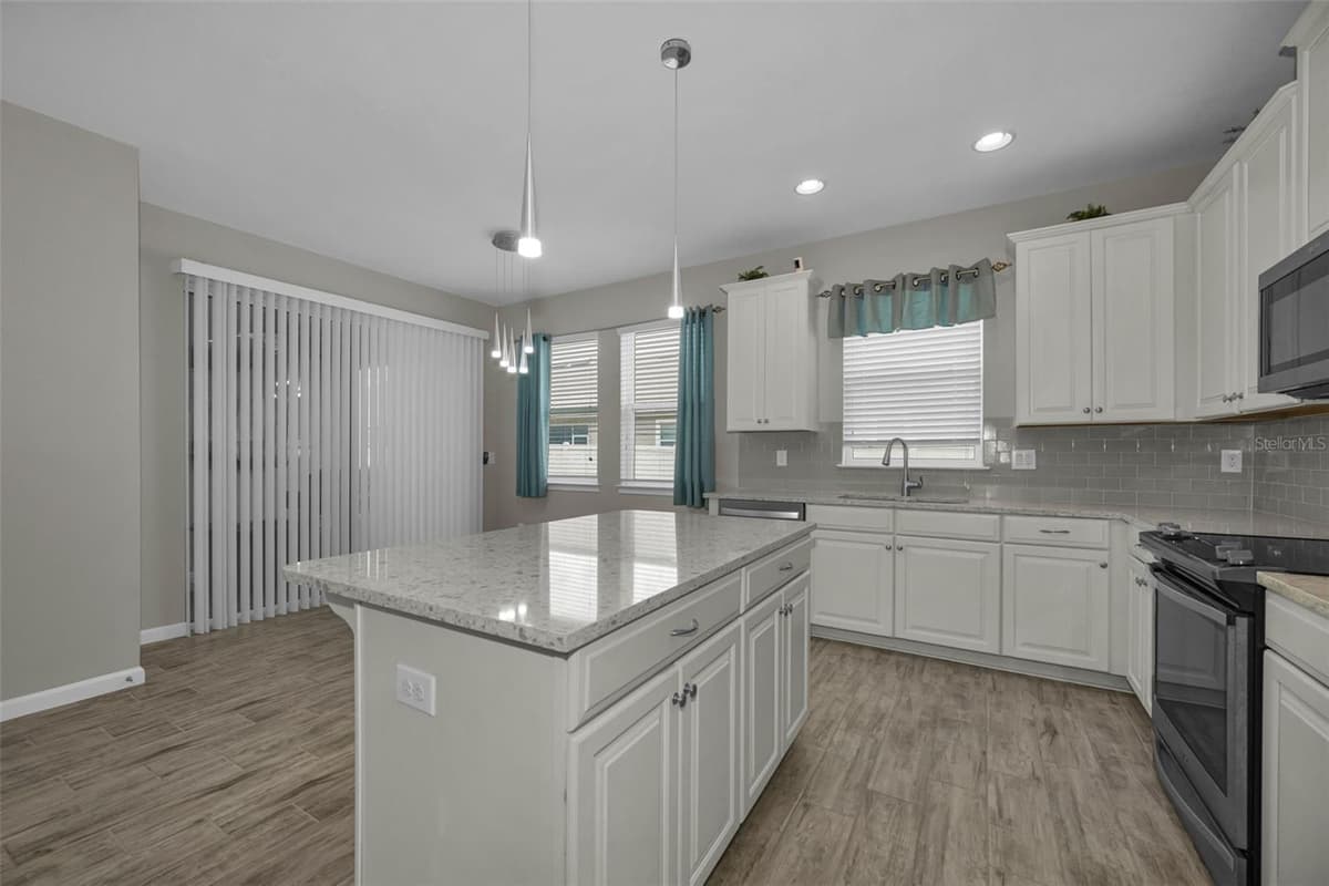 11823 BROOKSIDE DRIVE — photo 7 of 26