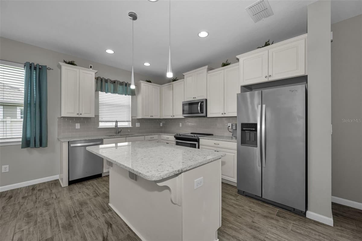 11823 BROOKSIDE DRIVE — photo 8 of 26