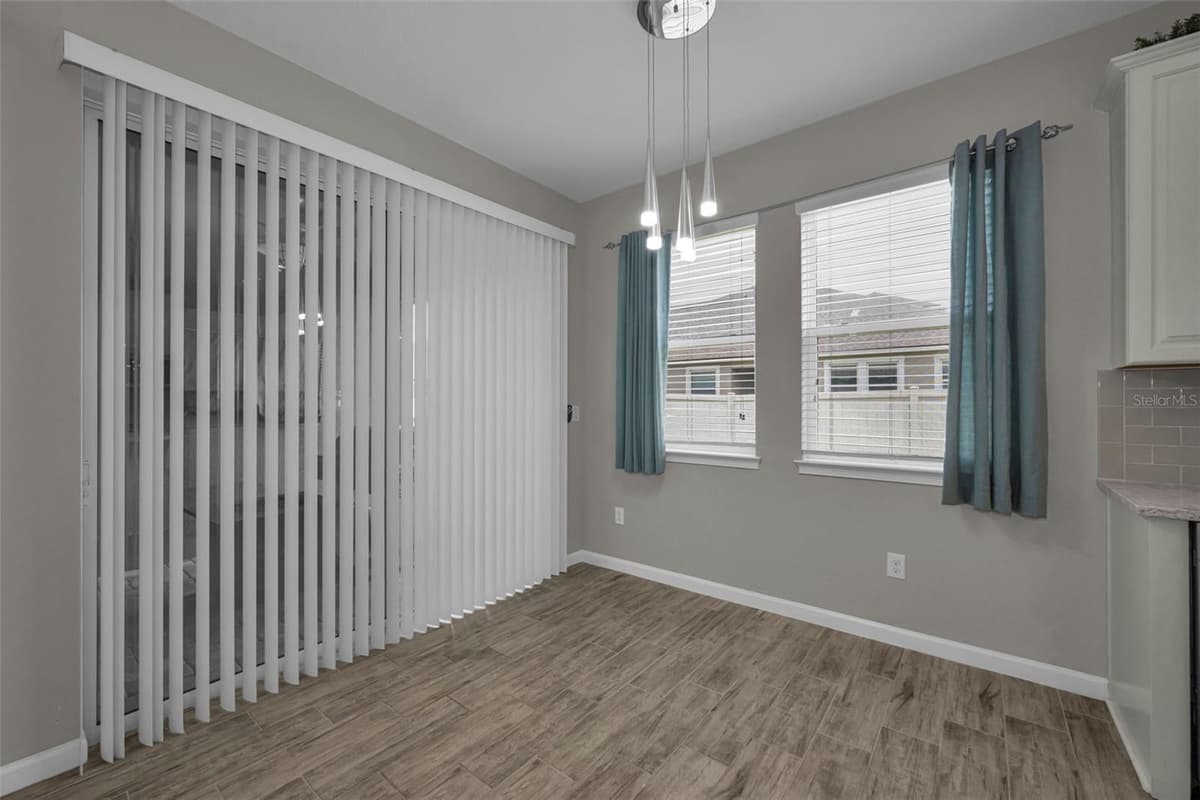 11823 BROOKSIDE DRIVE — photo 6 of 26