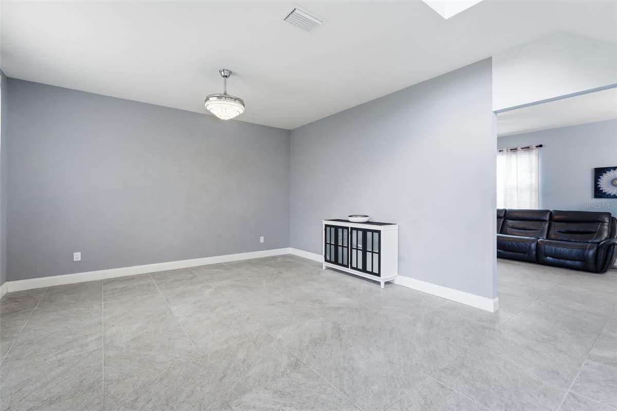 1383 JONQUIL TERRACE — photo 8 of 71