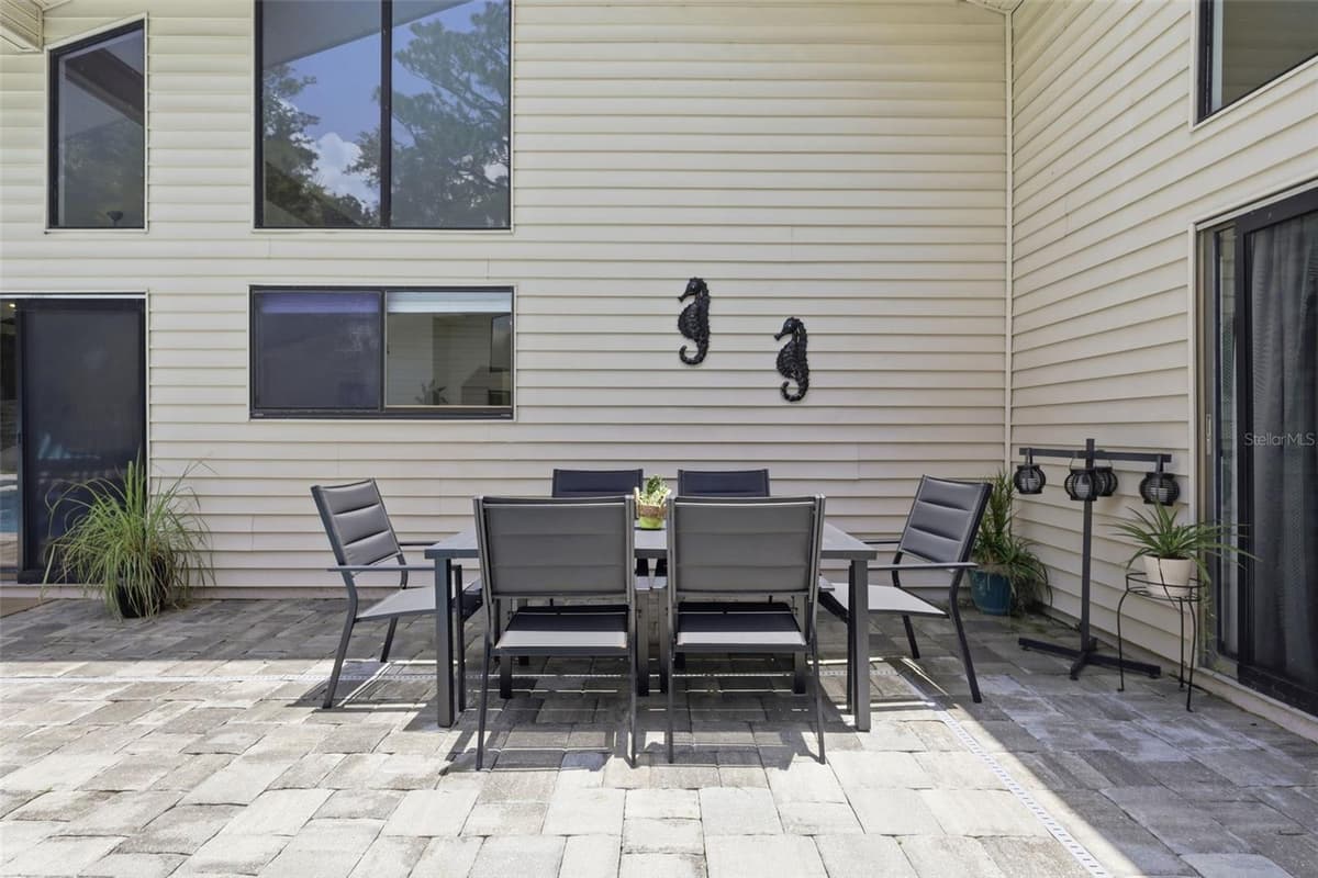 516 MCDONALD AVENUE — photo 34 of 50
