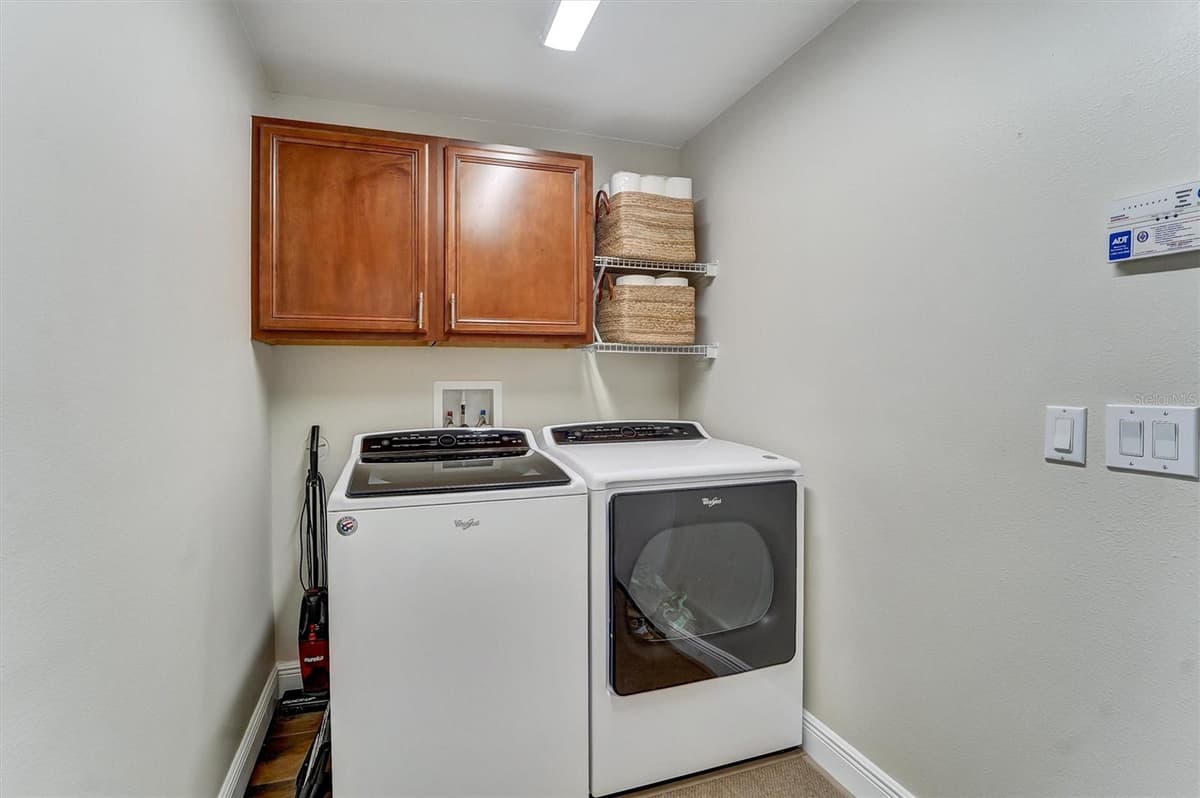 7136 DERWENT GLEN CIRCLE — photo 38 of 64