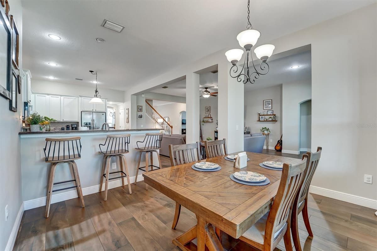 7136 DERWENT GLEN CIRCLE — photo 13 of 64
