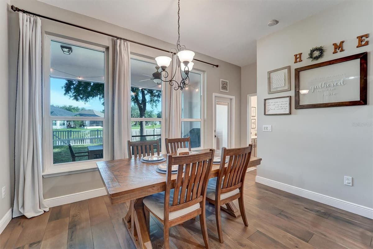 7136 DERWENT GLEN CIRCLE — photo 12 of 64